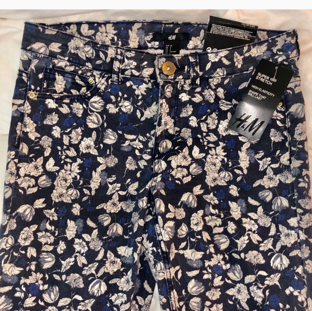 H&M Floral jeans